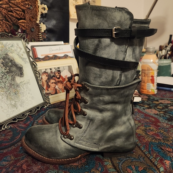 Ravi Freebird Boots - Picture 3 of 11